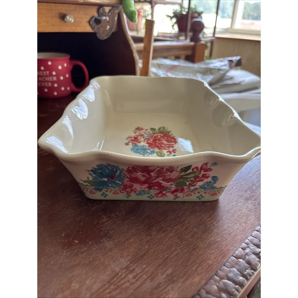 Pioneer Woman RUFFLE Stoneware Baking Dish 12x8